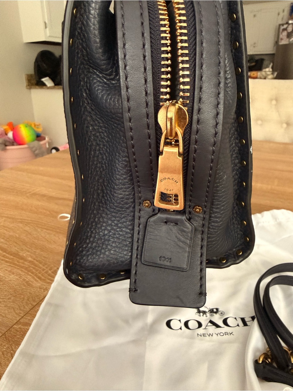 Coach rogue 25 (navy blue with rivets) - Picture 4 of 13